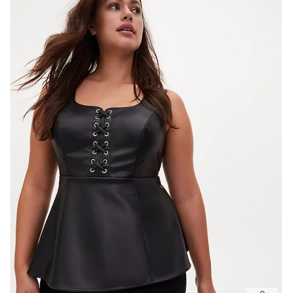 TORRID BLACK FAUX LEATHER LACE-UP PEPLUM TOP- M/L
